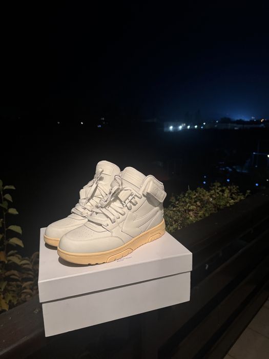 Off White Out Of Office Mid