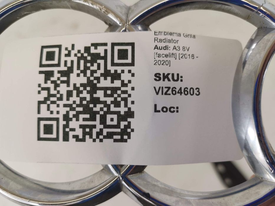 Емблема за радиаторна решетка Ауди А3 8В [фейслифт] Оригинална Audi A3