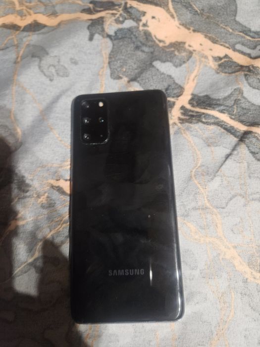 продам с20+ минусы нету карты памяти