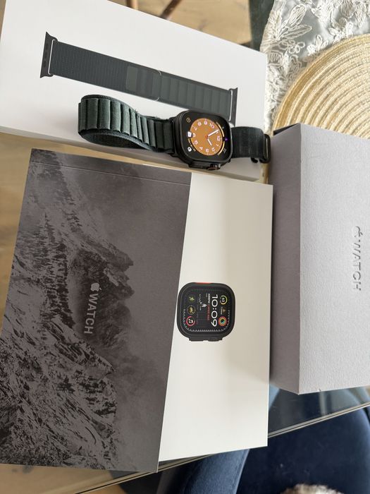 Aplle watch Ultra 2 Black  Titanium 49 mm