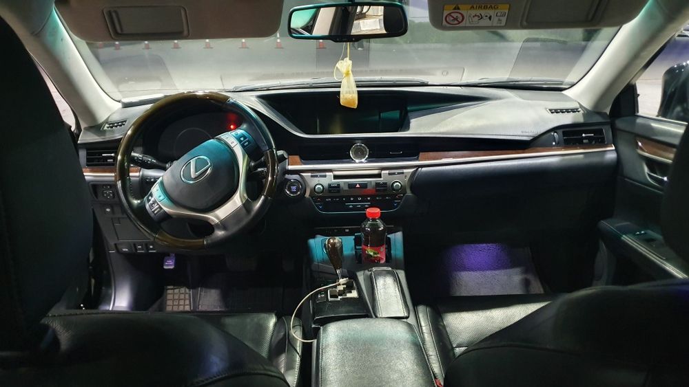 Продам Лексус в хор состоянии!