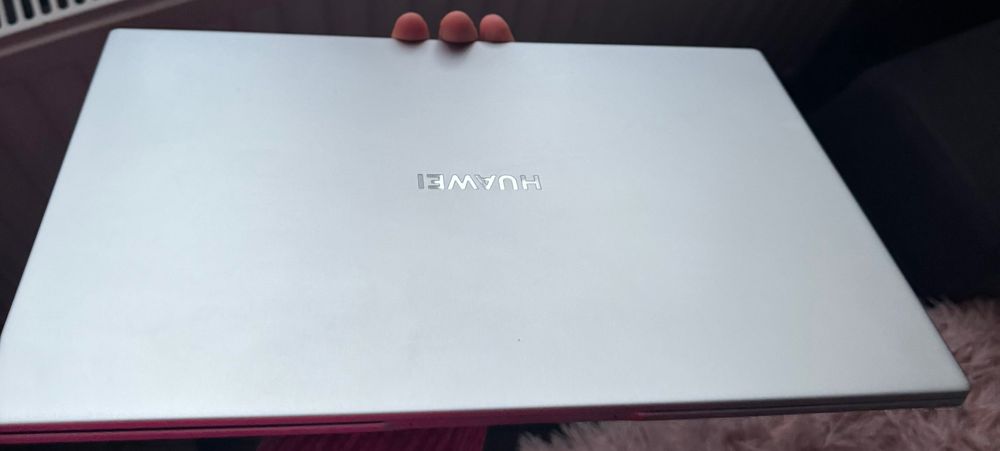 Laptop HUAWEI Mate Book D14, intel core i-5 , Windows 11 , 14 Full HD,