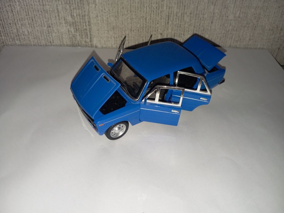 Продам машинки металлические