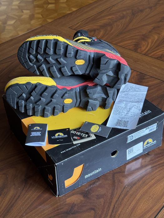 Ботинки La Sportiva Aequilibrium ST GTX