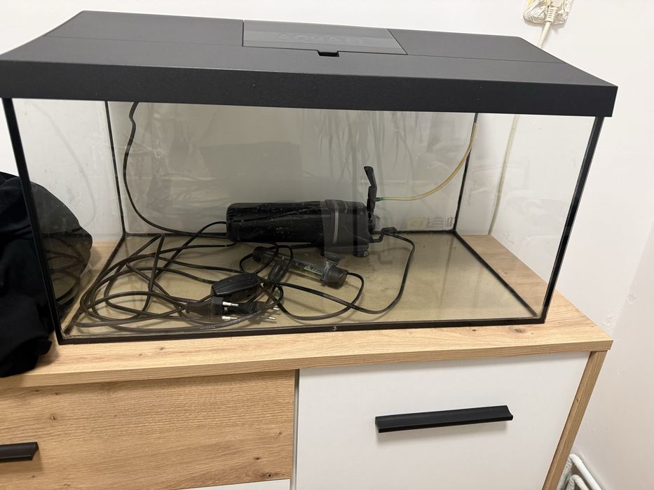 Acvarium de vanzare.