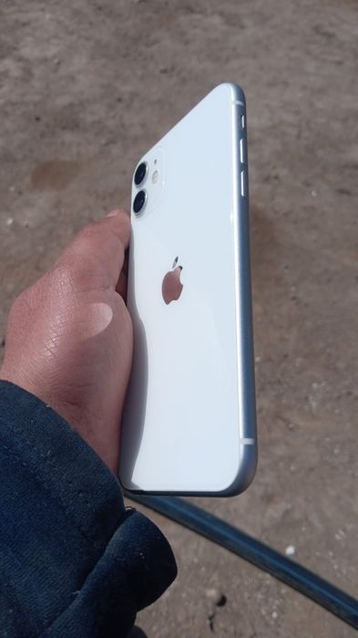 Продам айфон 11 в хорошем состояний