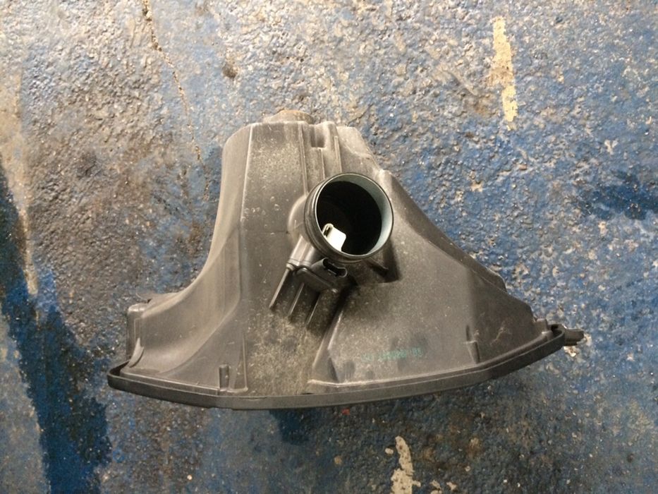 Carcasa filtru aer bmw e90 e91 e92 325i 330i