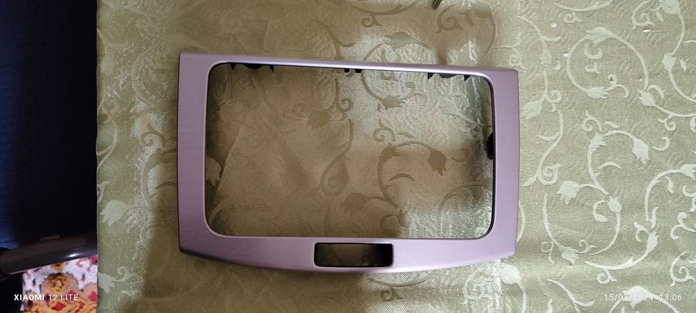 Рамка за навигация/мултимедияза VW