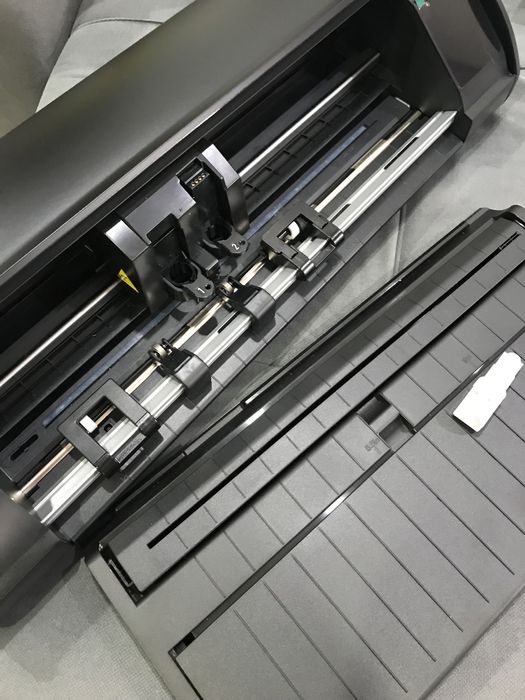 Плоттер режущий cameo 5