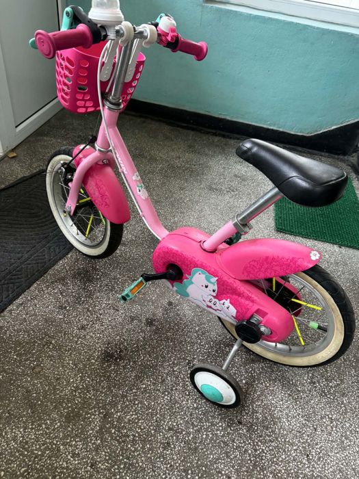 Vand bicicleta cu rotii ajutatoare