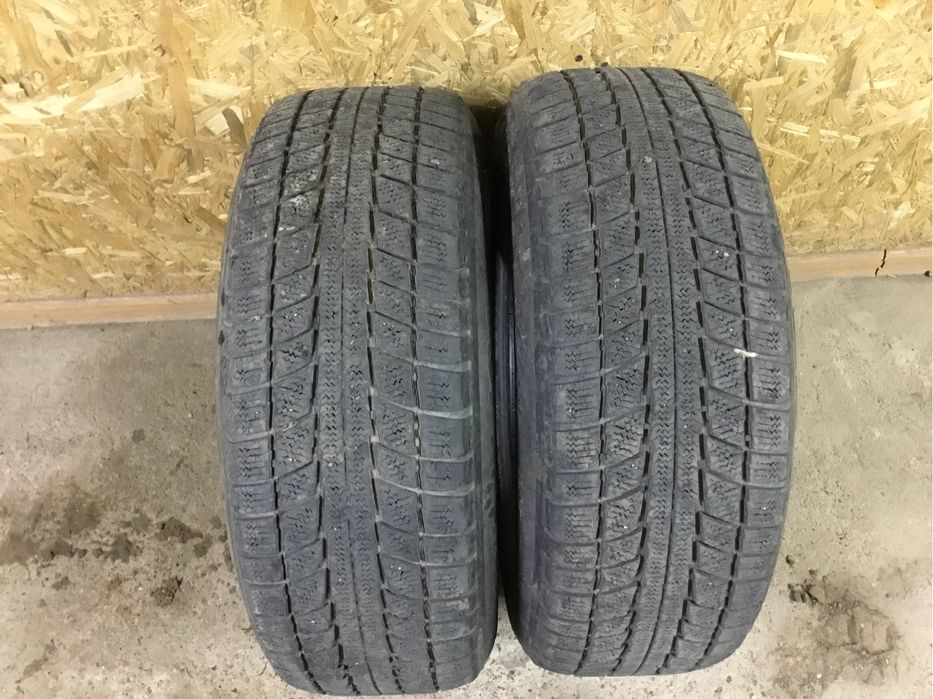 Продам резину 2 колеса Трианжел