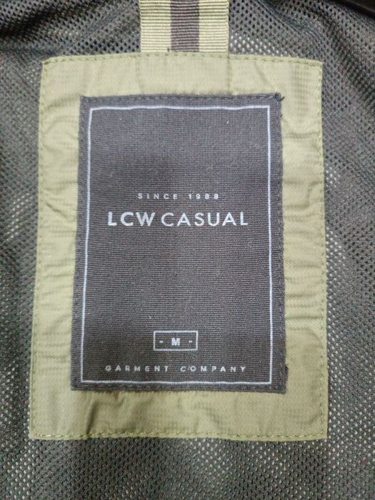 Оригинальные ветровка Waikiki