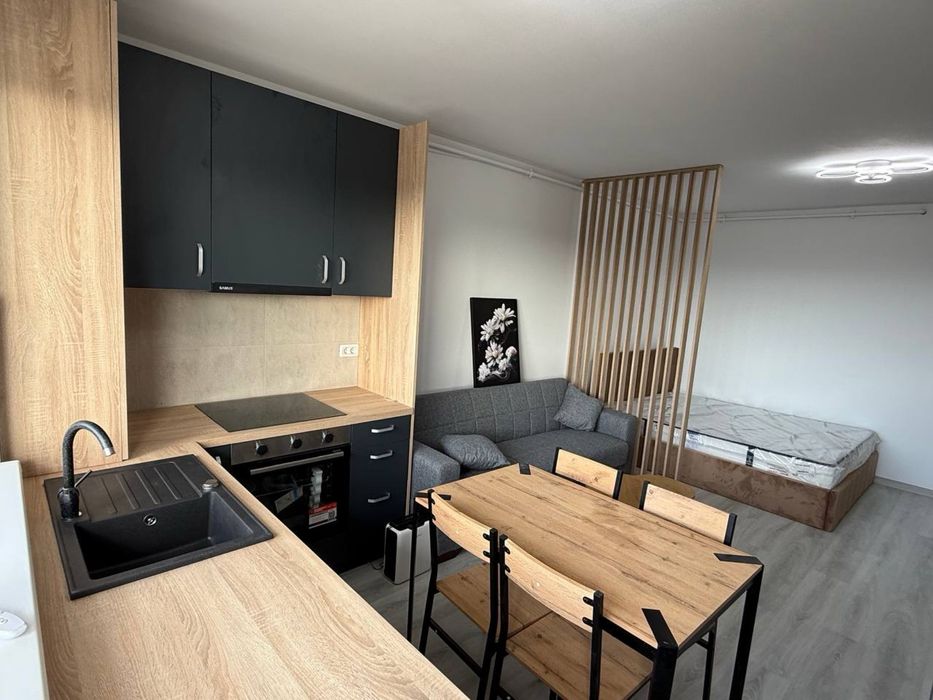Garsonieră nouă | Prima închiriere | Parcare | Balcon | Complet utilată
