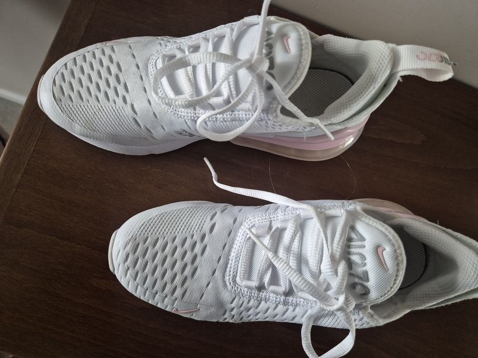 Маратонки   Nike 270