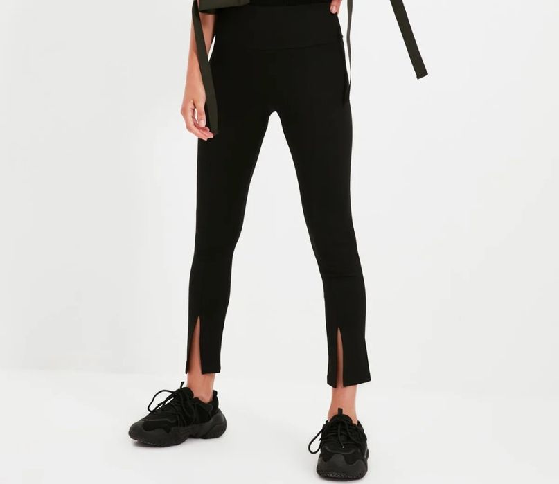 Pantaloni Trendyol S