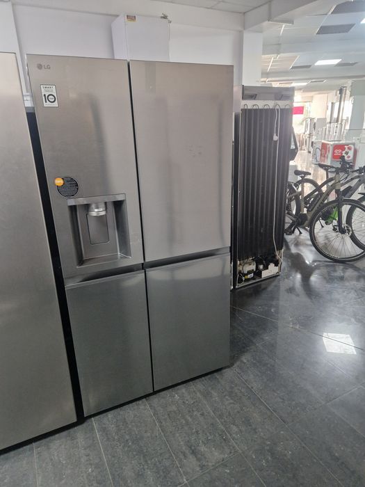 Хладилник LG Side by side Нов