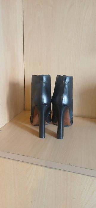 Боти и обувки естествена кожа