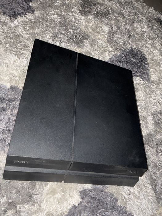 Play station 4 slim