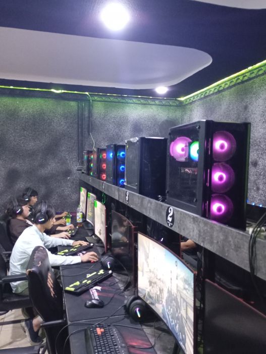 Game club sotiladi 12 dona kreslo stol loft kamplekt