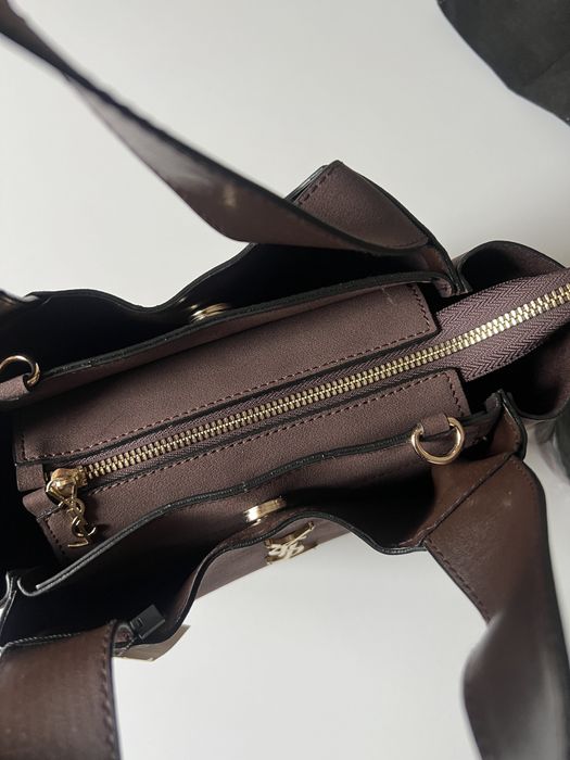Poseta Yves Saint Laurent. Piele intoarsa