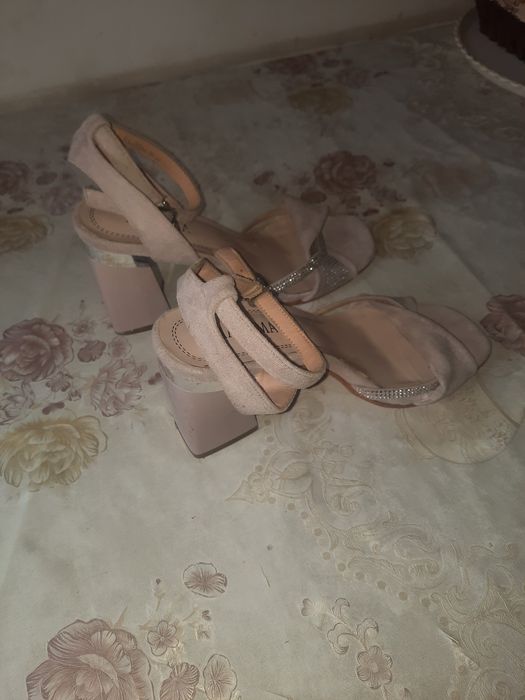 Продам женские басаножки