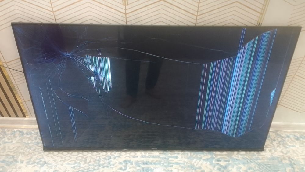 Телевизор Hisense 55" на запчасти