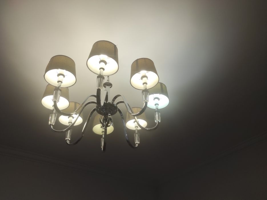 Продам люстру в хорошем состоянии