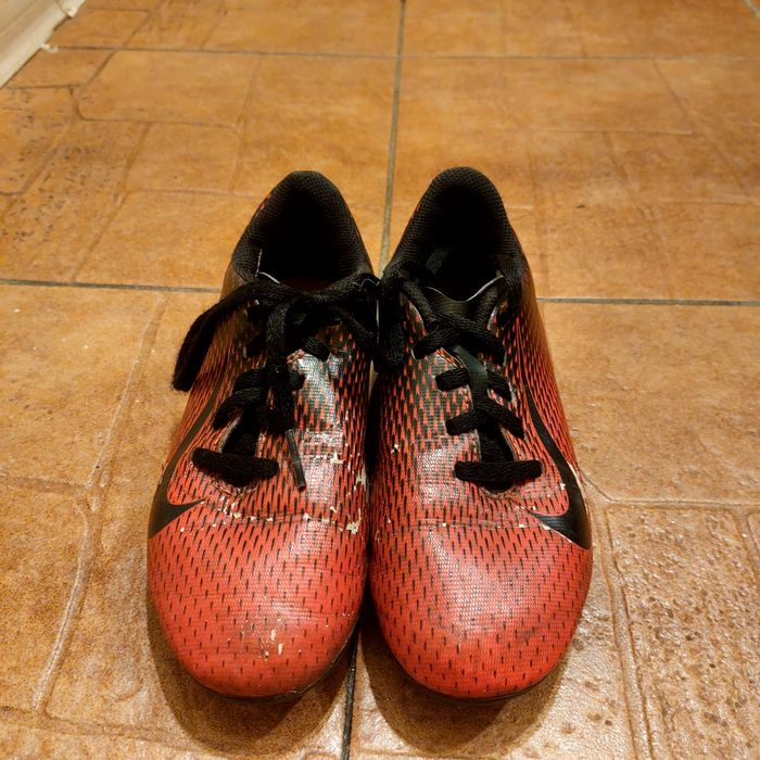 Продам оригинальные бутсы найк