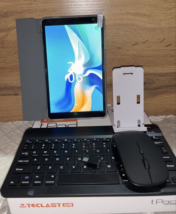 Новый планшет с клавиатурой