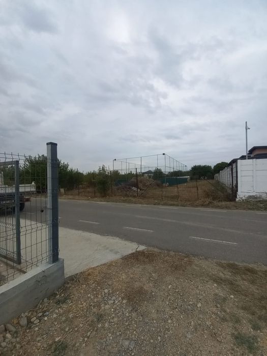 Teren de vanzare