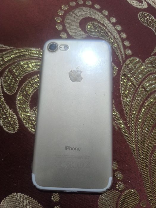 iPhone 7 sotiladi 128/8