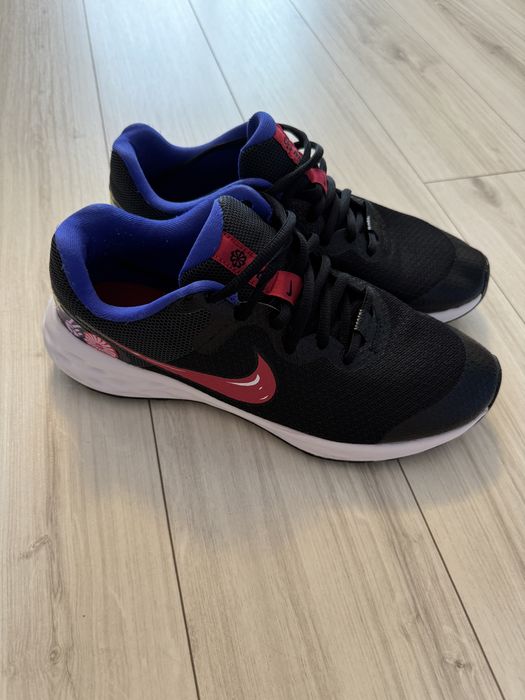 Nike, marimea 38,5