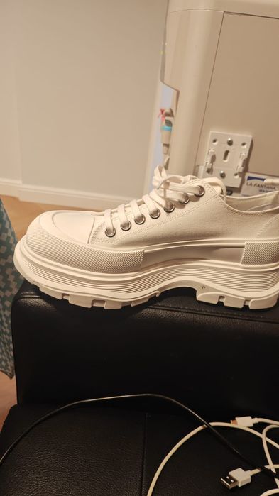 Vand sneakers Alexander McQueen,marimea 41,barbati