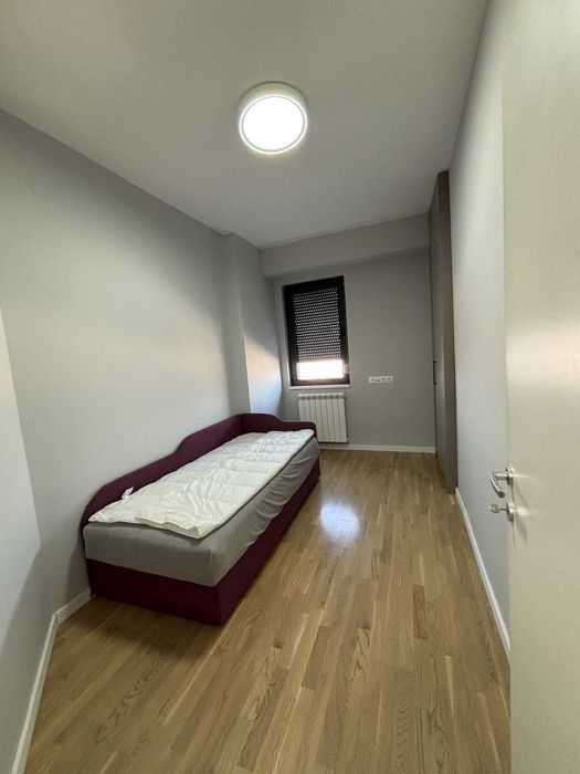 Дава се под наем Тристаен апартамент в София, Витоша - 98 кв.м за 612 € - Снимка #2