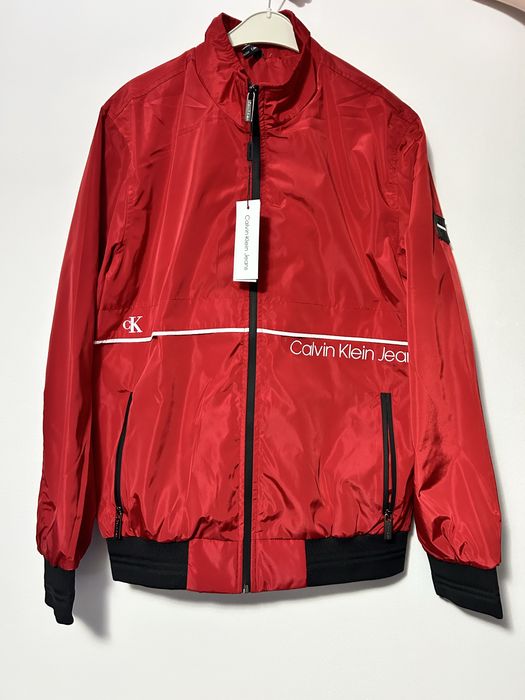 Vand jachetă Calvin Klein