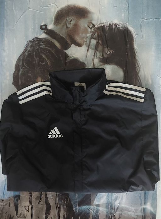 Яке тип ветровка - Adidas !!!