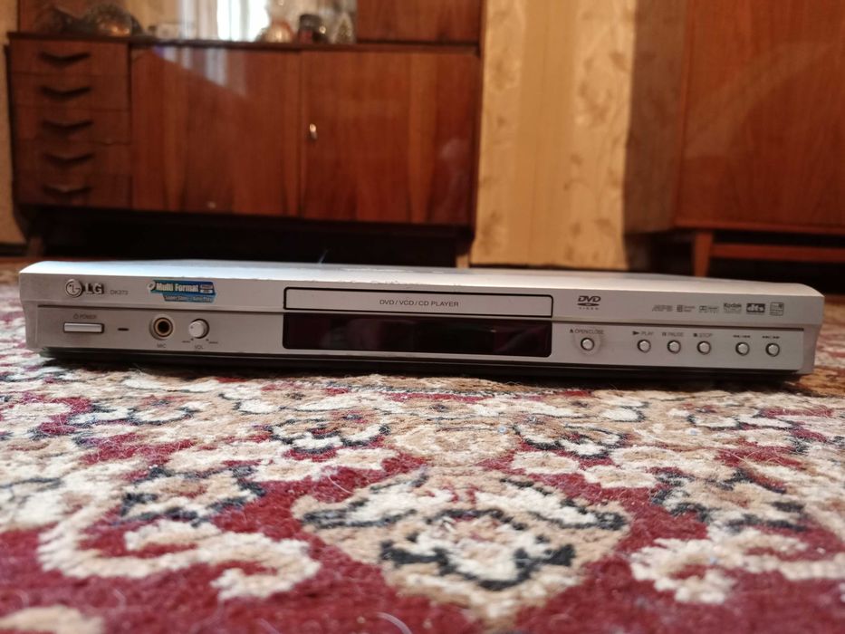 Продам DVD-проигрыватель LG