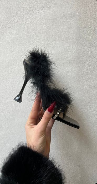 Чисто Нови 37 номер сандали на ток