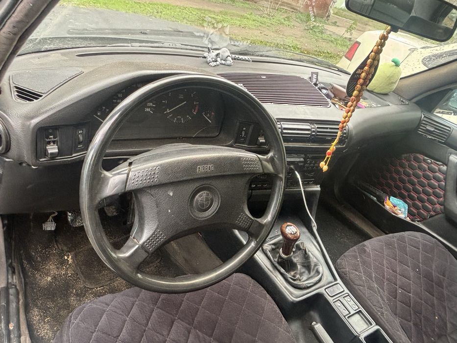 Продам бмв 520i