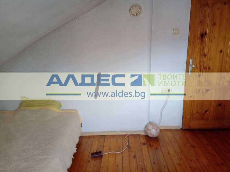 Дава се под наем Едностаен апартамент в София, Оборище - 32 кв.м за 250 € - Снимка #2