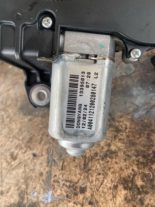 Моторче задна чистачка за опел астра J комби