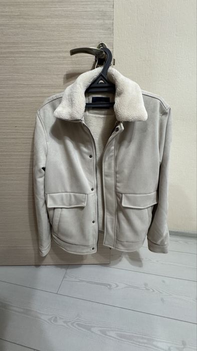 Продам утепленную куртку