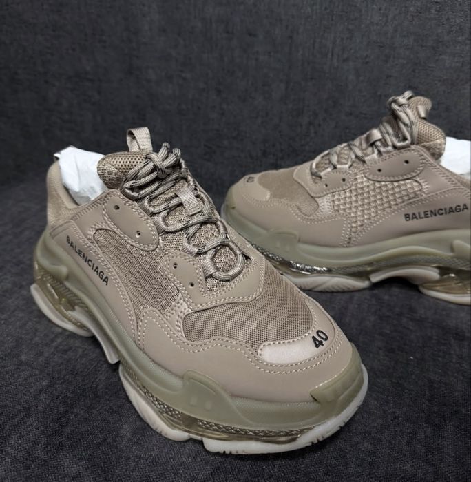 Balenciaga triple s bej