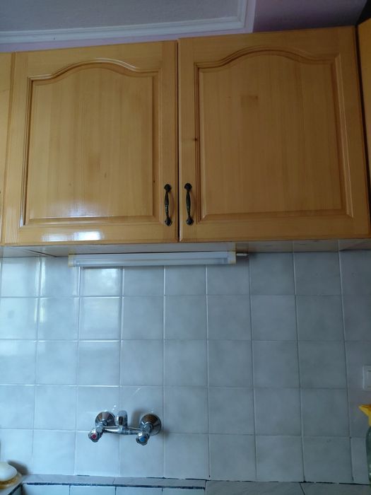 Кухненски модул горен ред от масивно дърво