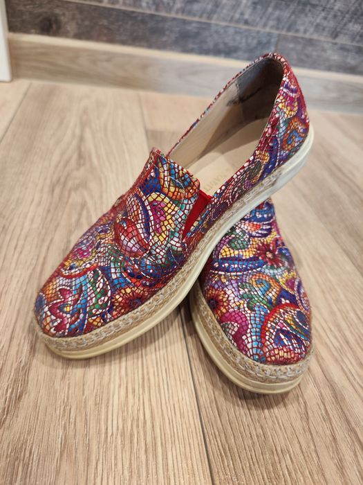 Мокасини от естествена кожа