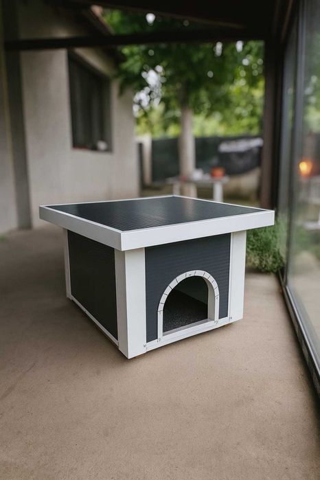 Cusca caine la comandă din panouri sandwich – termoizolată