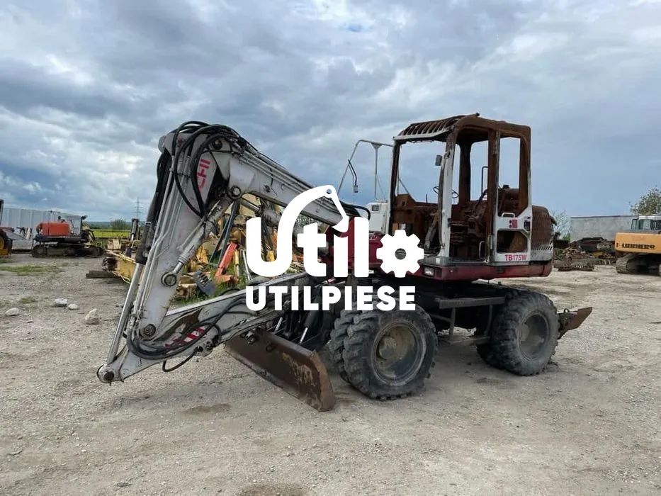 dezmembrare excavator takeuchi tb175w tb175 tb180w tb070w tb145w tb153