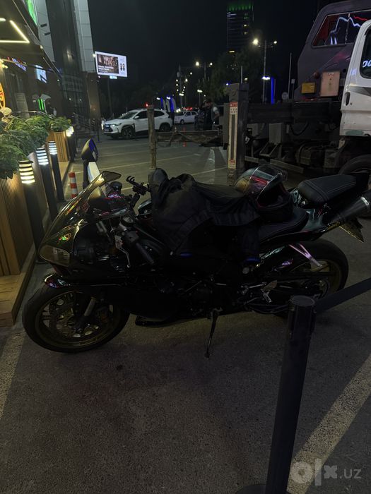 Yamaha r1 matatsikl
