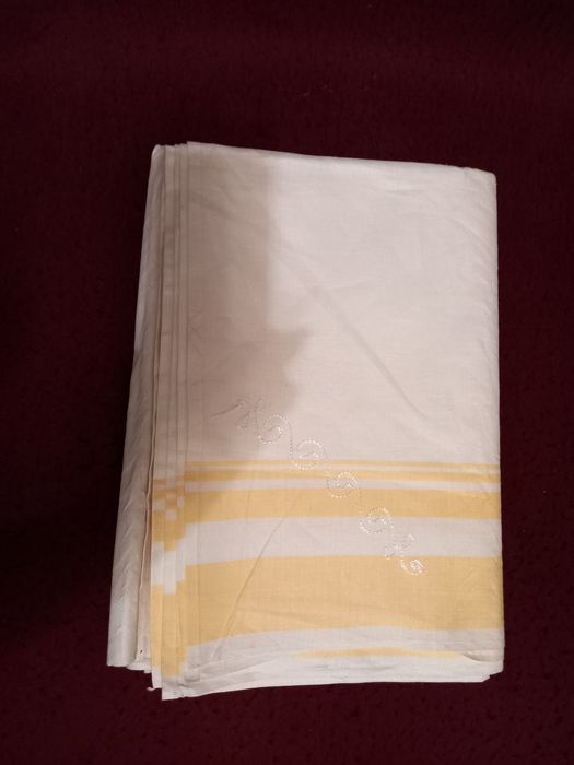 Простыни и ткани из льна и ситца СССР.