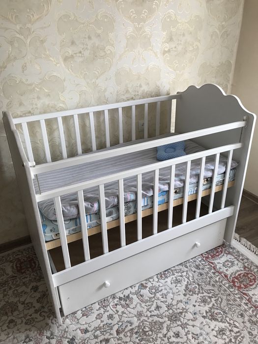 Детская кроватка